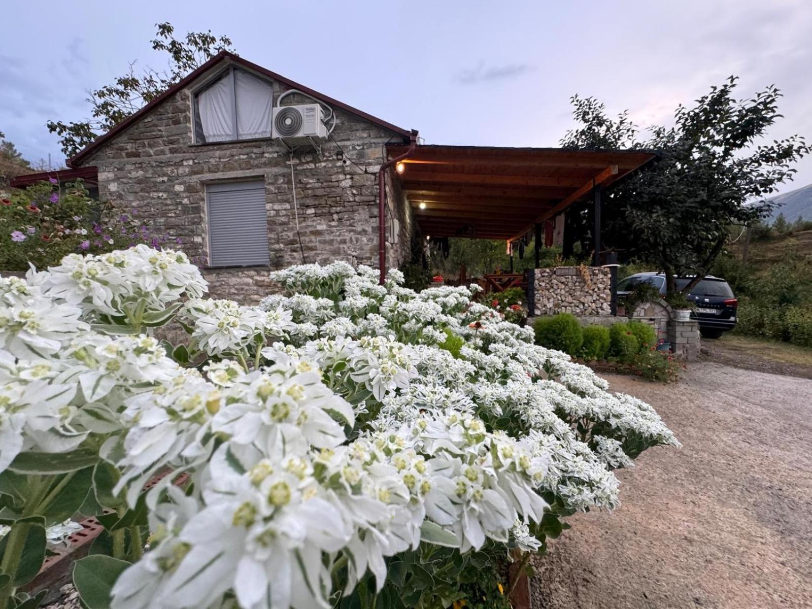 Stone House Kelcyre Exterior foto